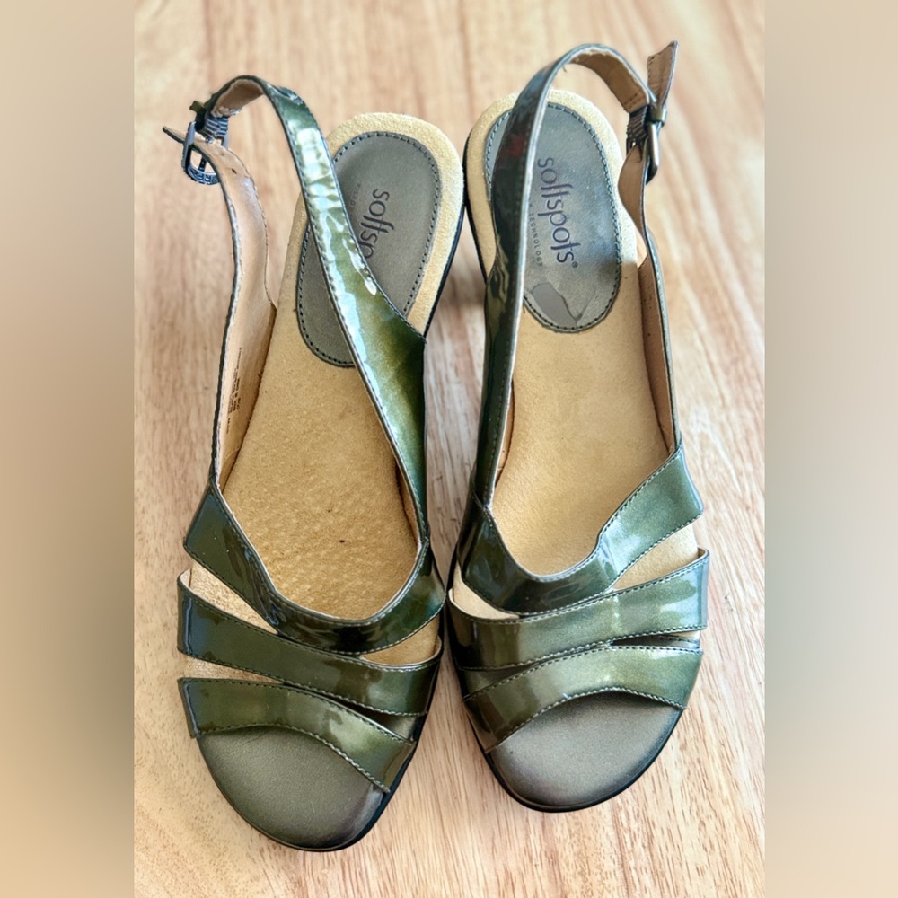 Softspots‎ Women's Olive Green Patent Leather Heeled Strapped Sandals